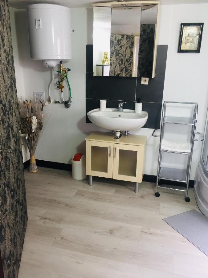 Monteurwohnung, 2 Zimmer, Kueche,Bad Staufenberg  Екстер'єр фото