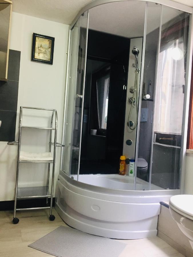 Monteurwohnung, 2 Zimmer, Kueche,Bad Staufenberg  Екстер'єр фото